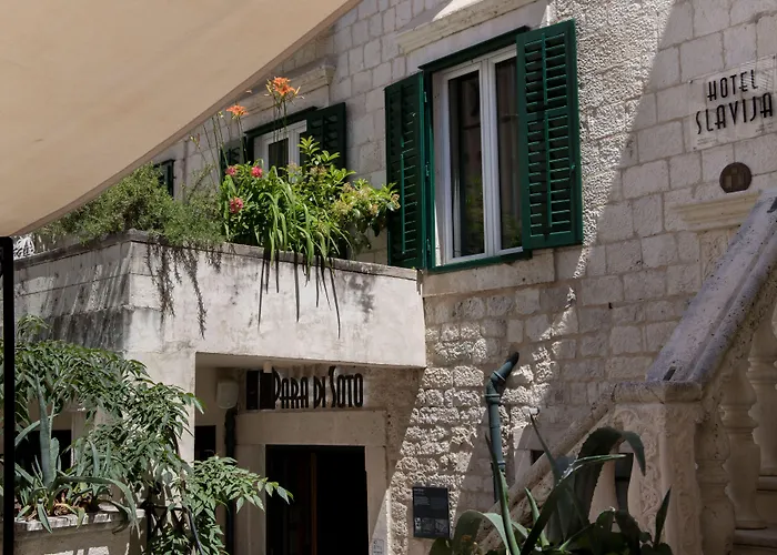 Slavija Culture Heritage Hotel